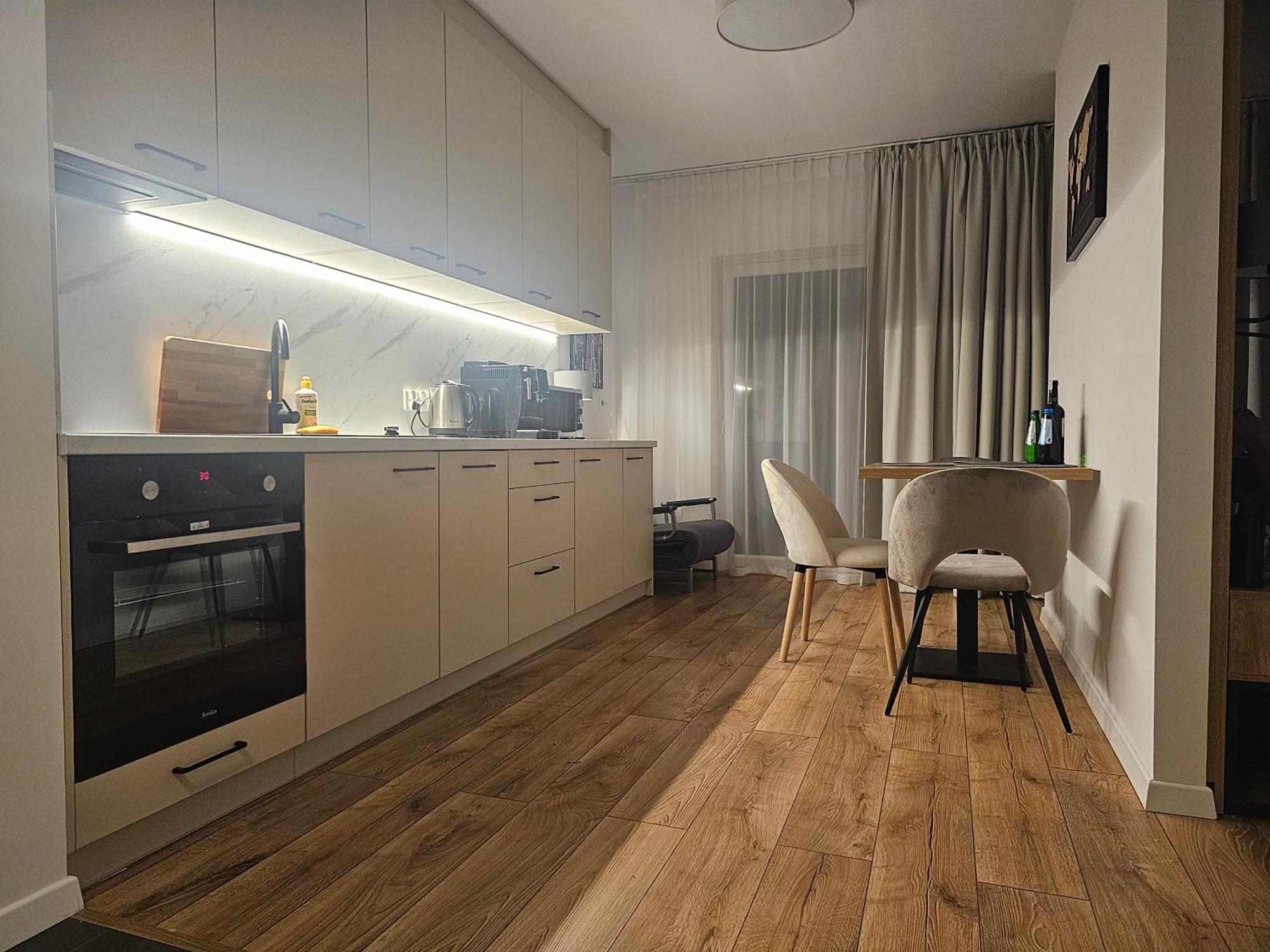 City Sense New Apartments - Main Station And City Center Wrocław Exterior foto